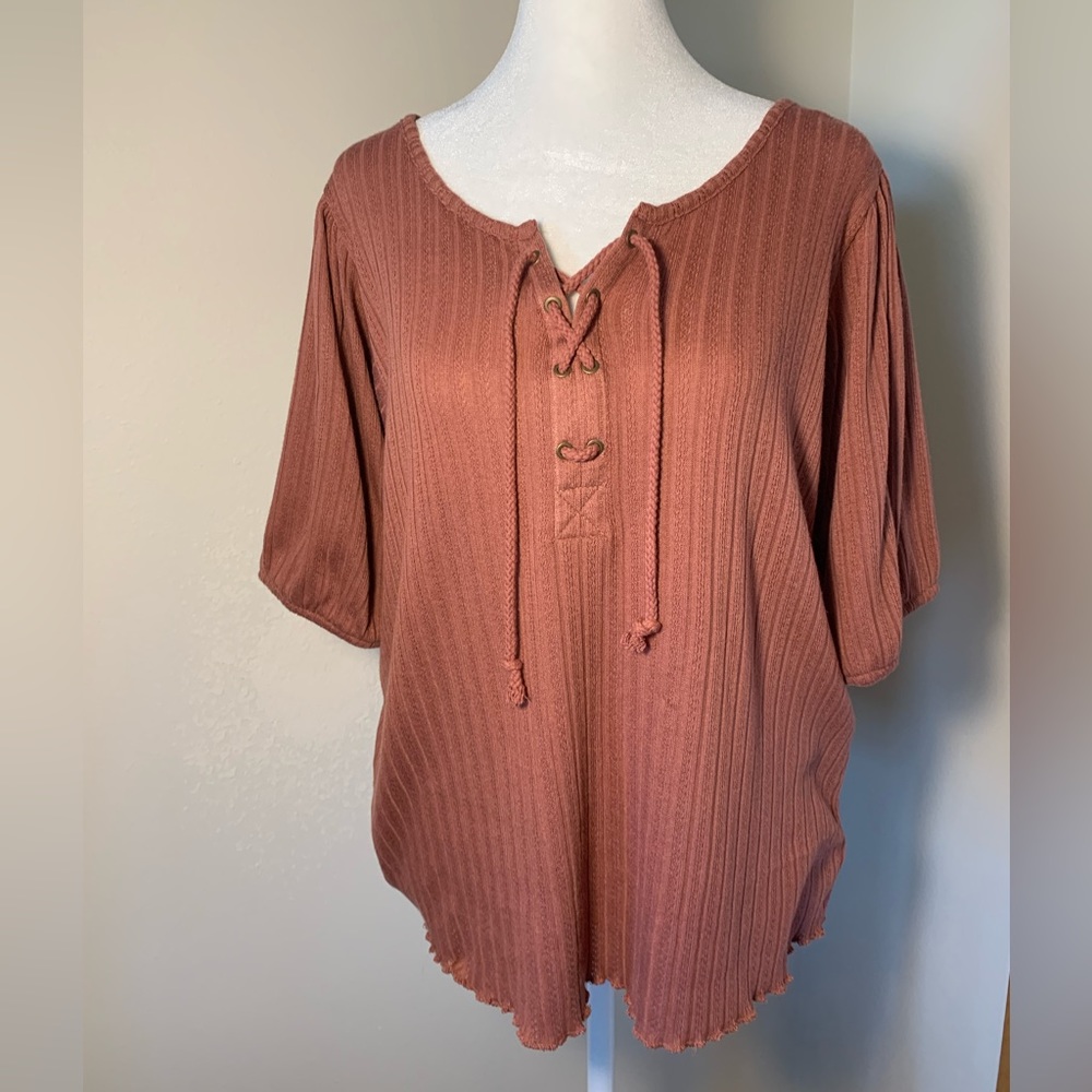 MAURICES MAUVE PUFF SLEEVE TOP Size L